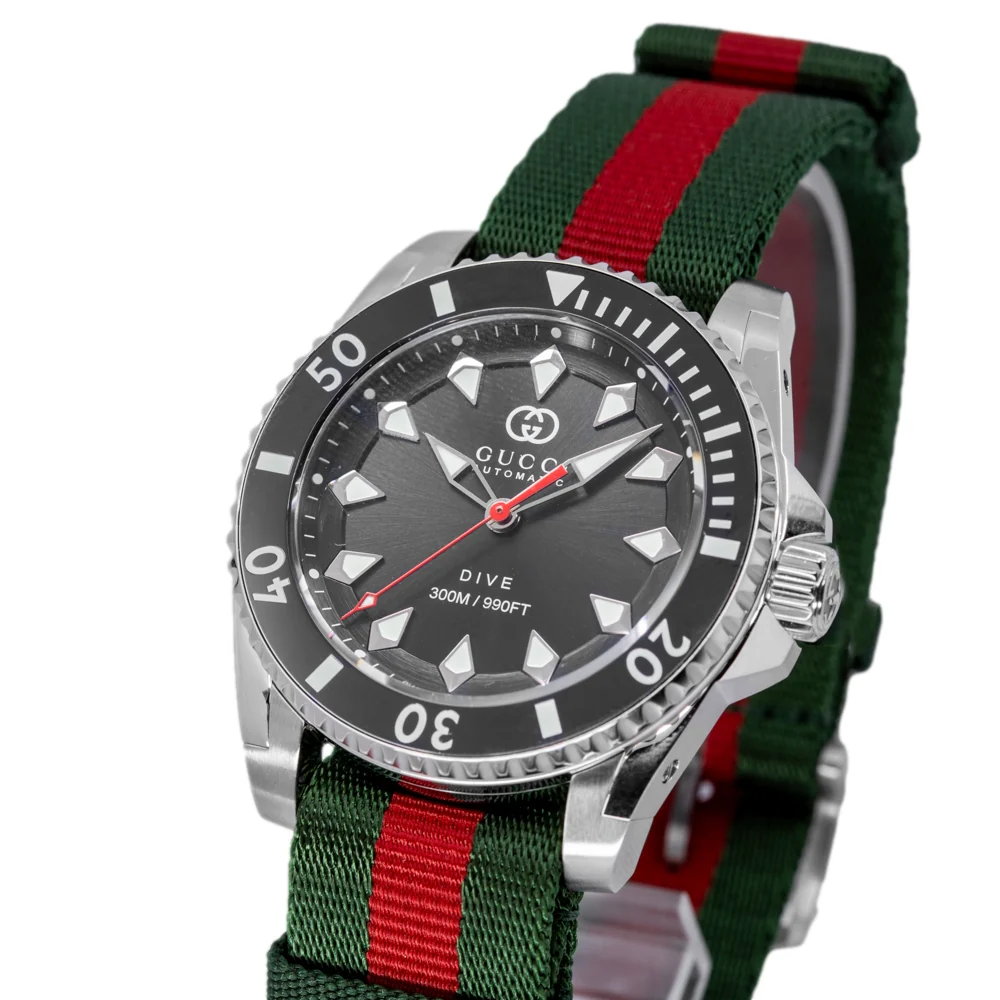Gucci Men's YA136364 Dive 40mm Automatic - Image 10