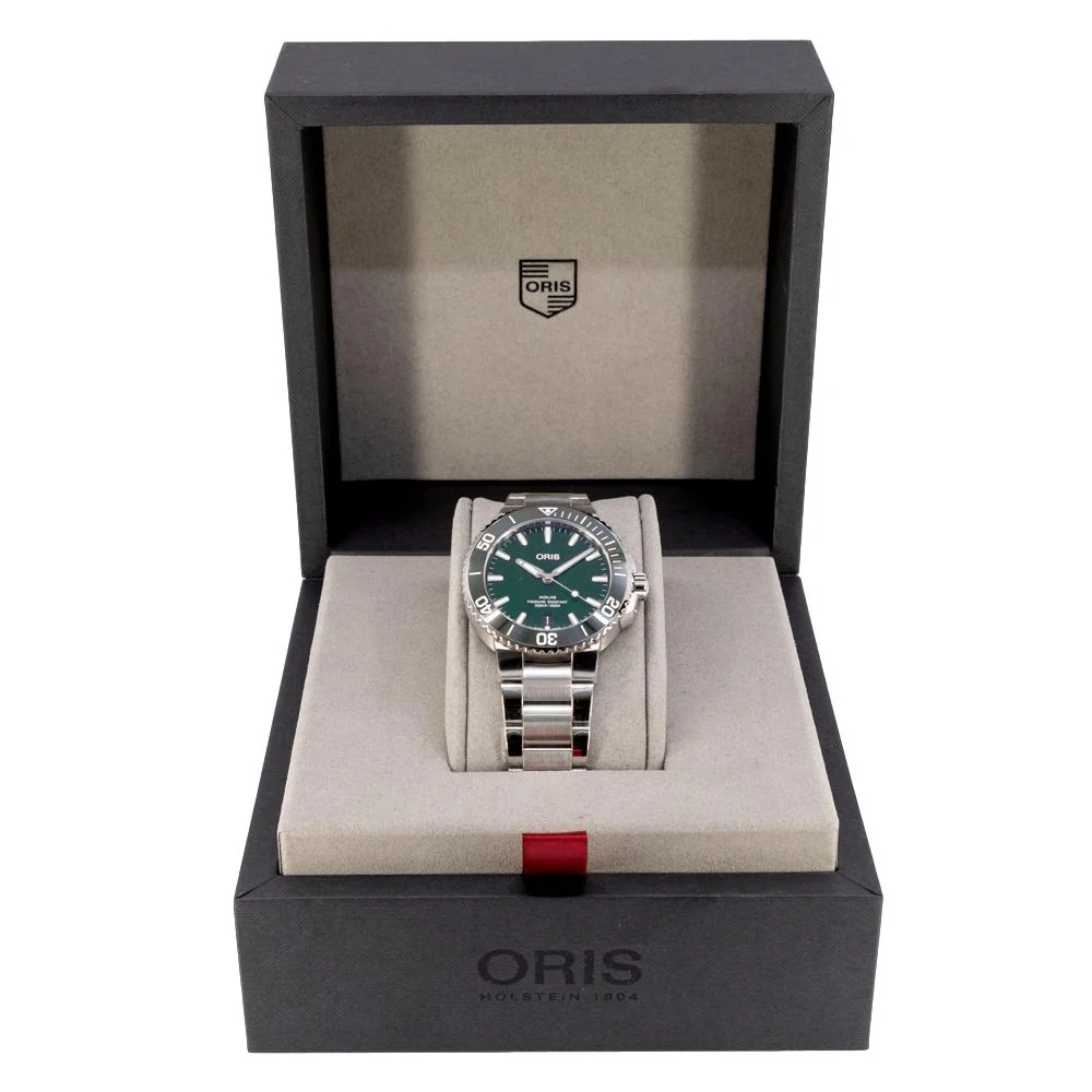 Oris 01 733 7732 4157-07 8 21 05PEB Aquis  Green Dial Watch - Image 5