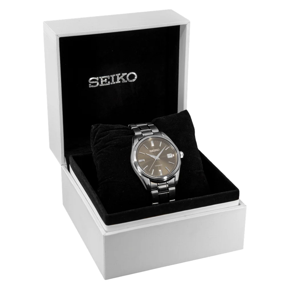 Seiko Men's SUR375P1 Neo Classic Titanium Quartz - Image 9